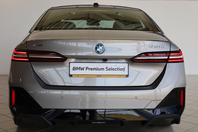BMW 550 5-serie 550e xDrive | Comfortstoelen | Bowers & Wi — photo 5