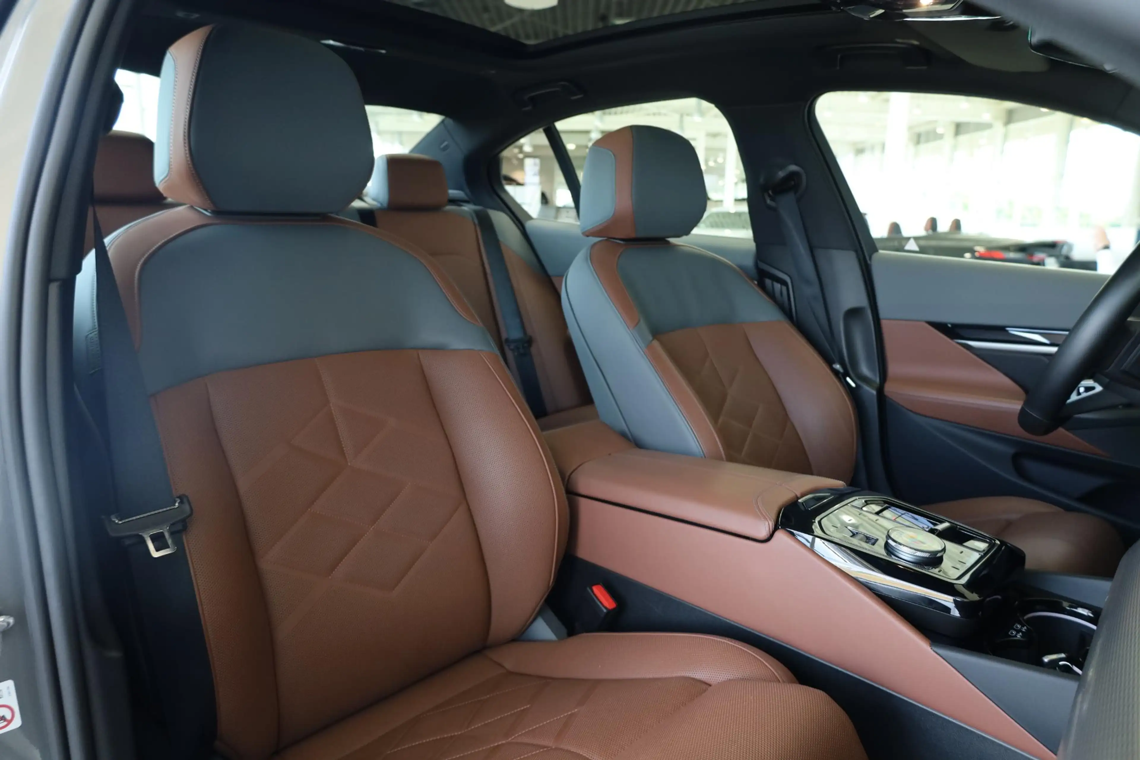 BMW 550 5-serie 550e xDrive | Comfortstoelen | Bowers & Wi — photo 8
