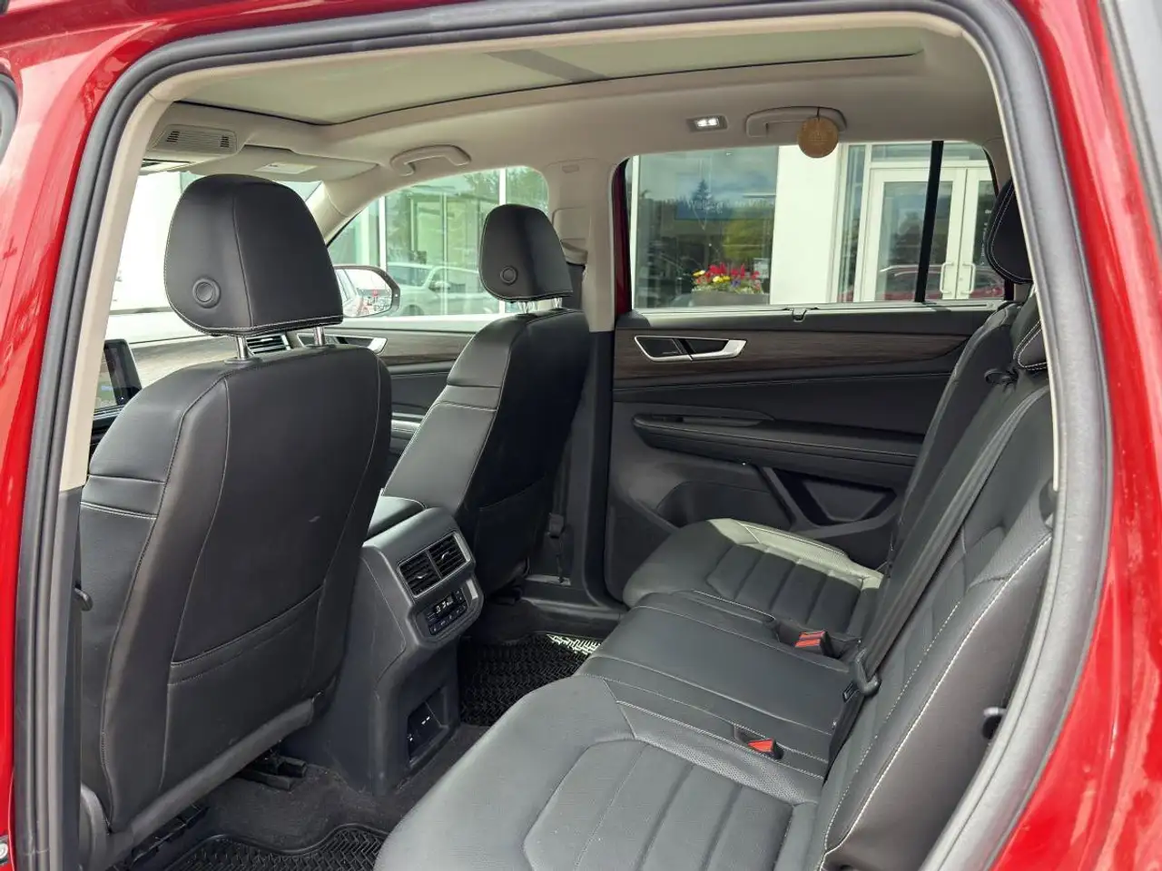 Volkswagen Atlas снимка Volkswagen Atlas
