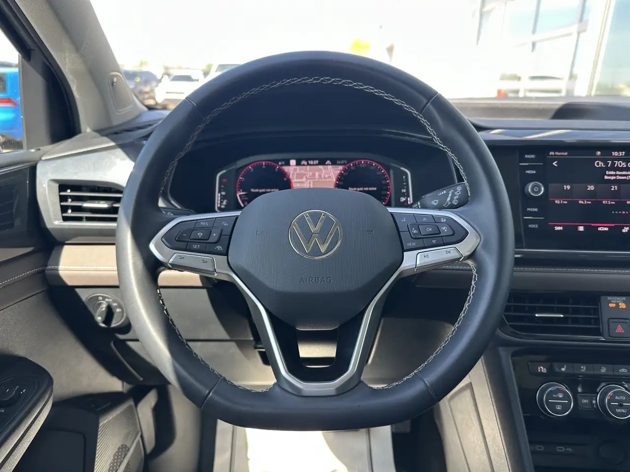 Volkswagen Taos снимка Volkswagen Taos