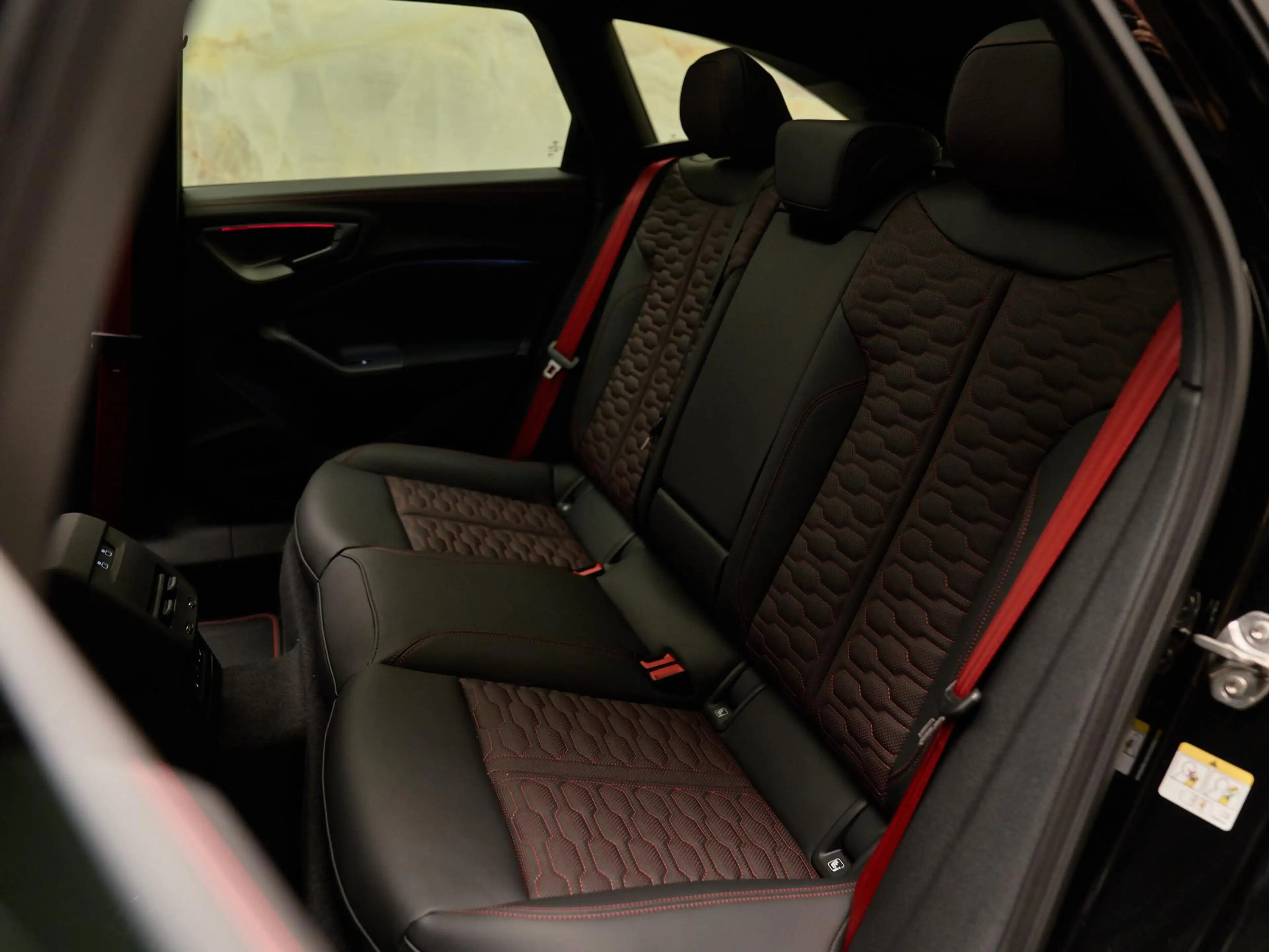 Audi RS5 Avant E-Hybrid Quattro , carbon extr., ceramic, sp — photo 32