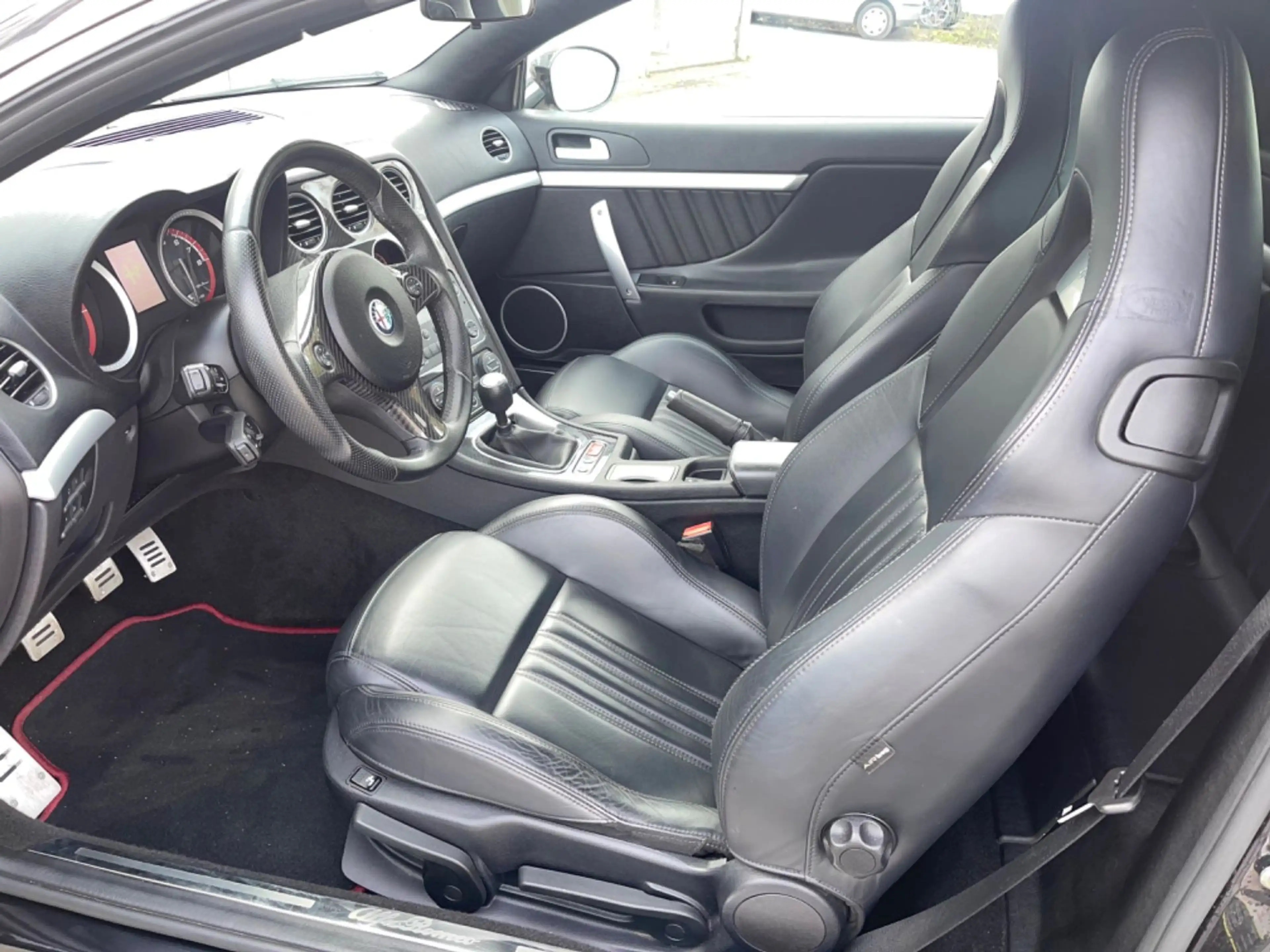 Alfa Romeo Spider 1.8 16V TBi 2HD 19Zoll leder Carbon Ausst — photo 14