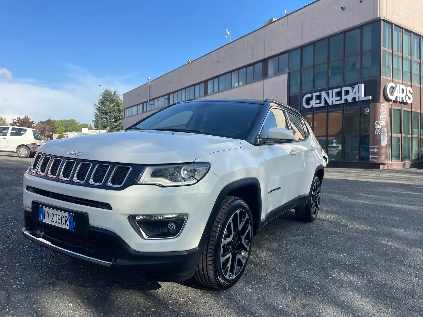 Jeep Compass 2.0 mjt Limited 4wd 140cv auto my19 Bianco - 1