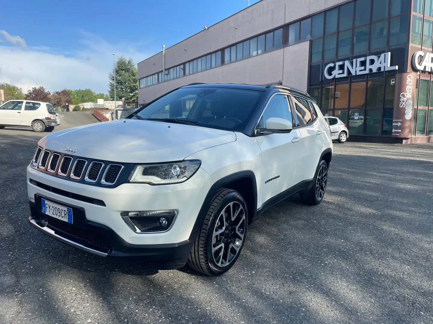 Jeep Compass 2.0 mjt Limited 4wd 140cv auto my19 Bianco - 2