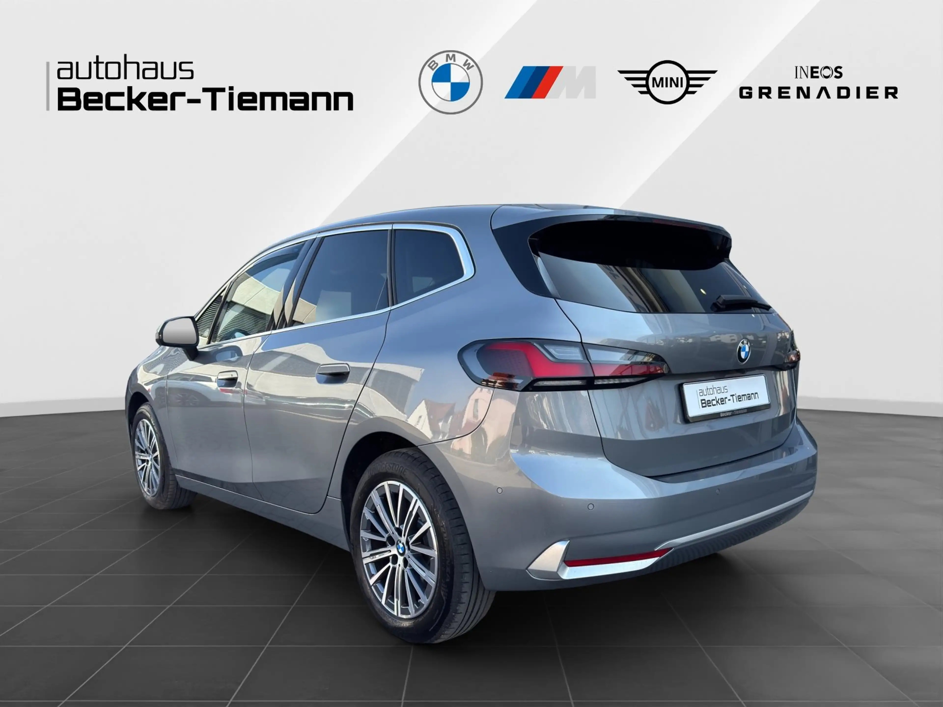 BMW 223 i Active Tourer| Luxury Line| Head Up| Adapt. LED| — photo 4