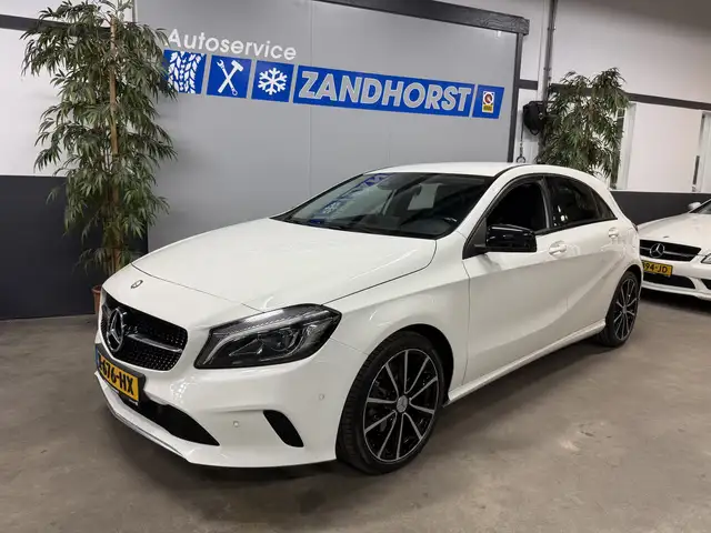 Mercedes-Benz A 180 Ambition // 17 inch // Stoelverw. // Navi
