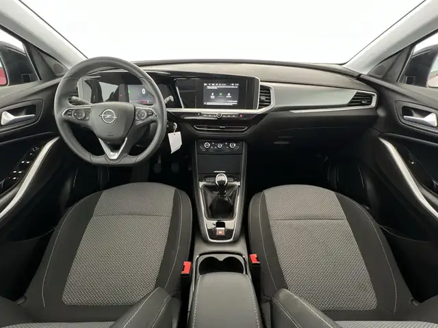 Opel Grandland view 6