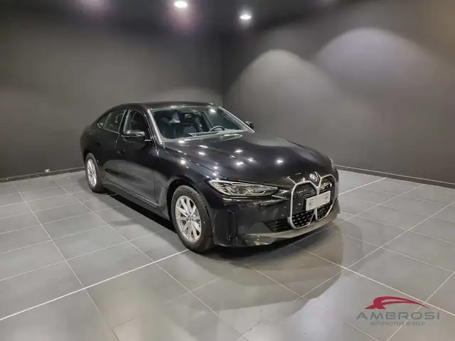 BMW I4 view 2