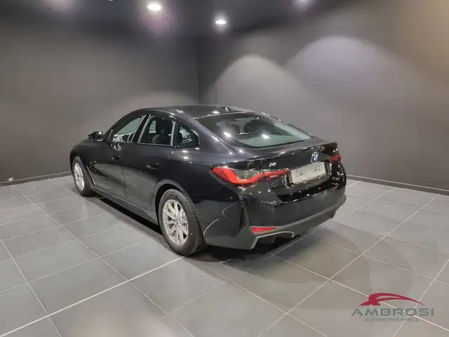 BMW I4 view 4
