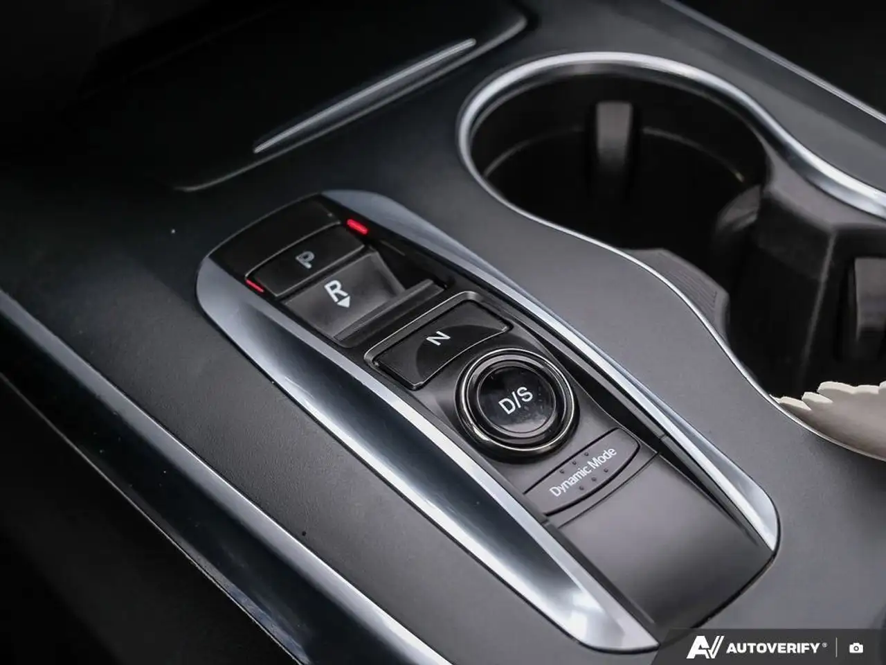 Acura MDX снимка Acura MDX