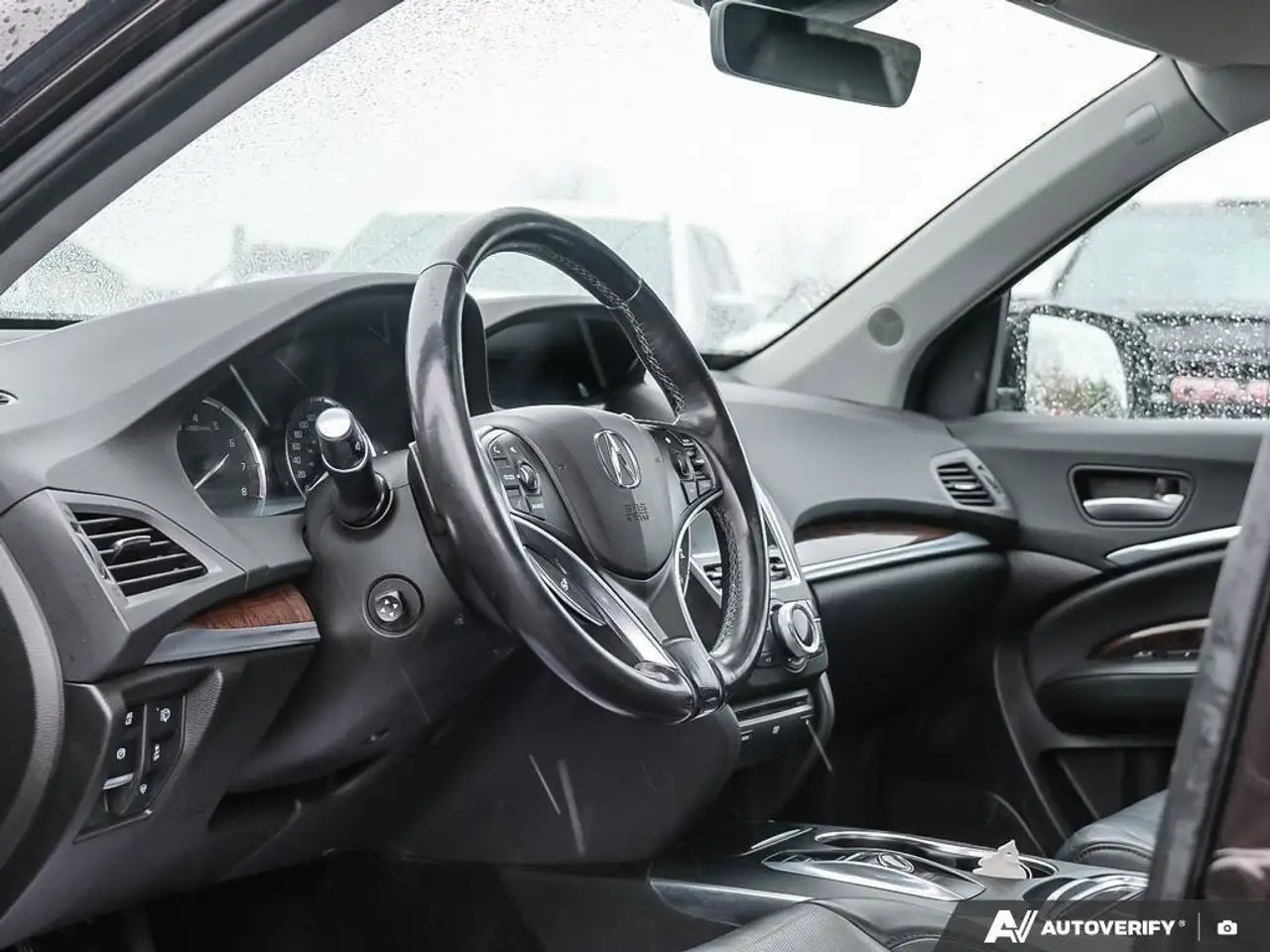 Acura MDX снимка Acura MDX