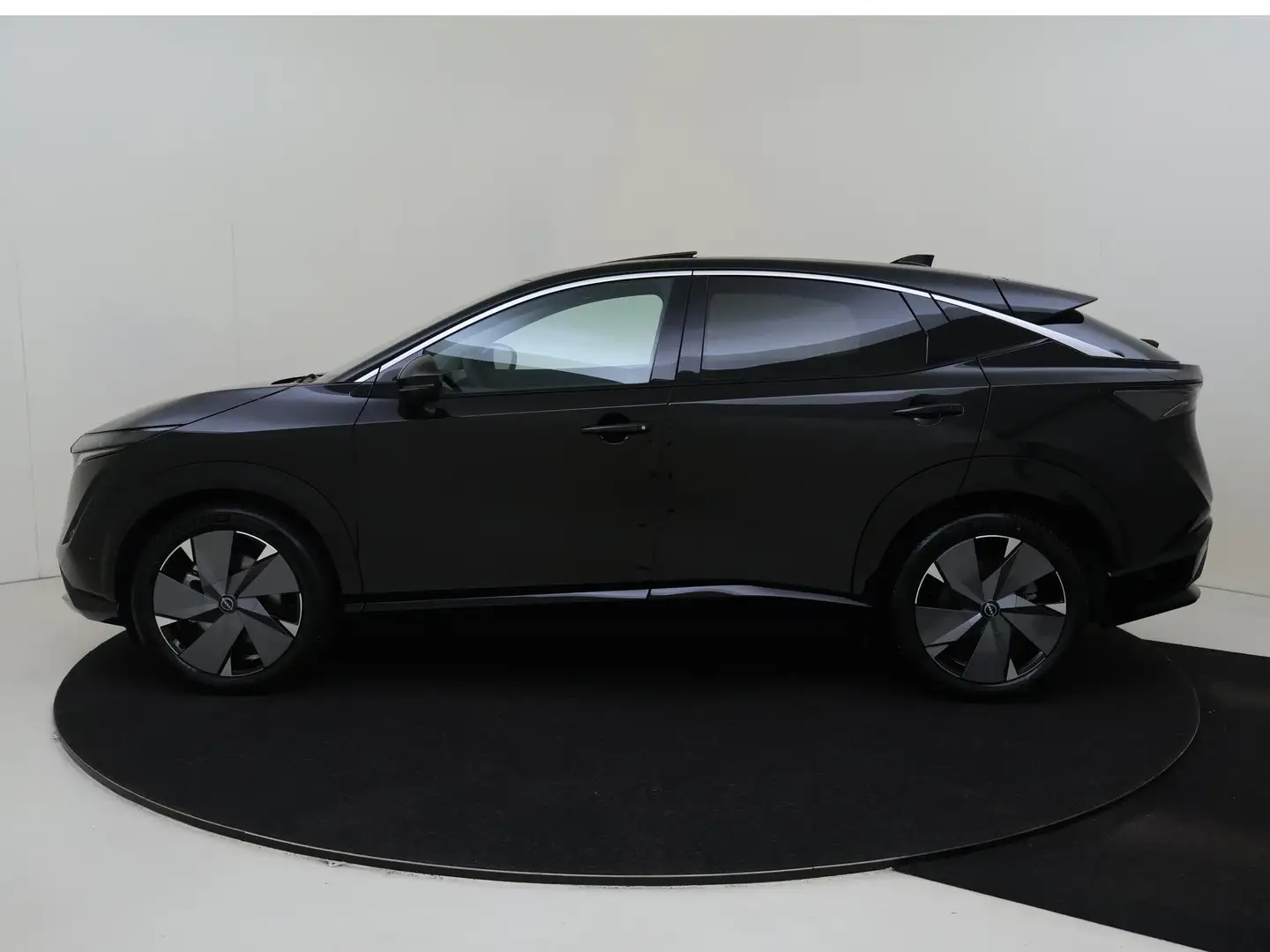 Nissan Ariya e-4ORCE 91 kWh - 305 PK Evolve AUTOMAAT | WLTP 498 Zwart - 2