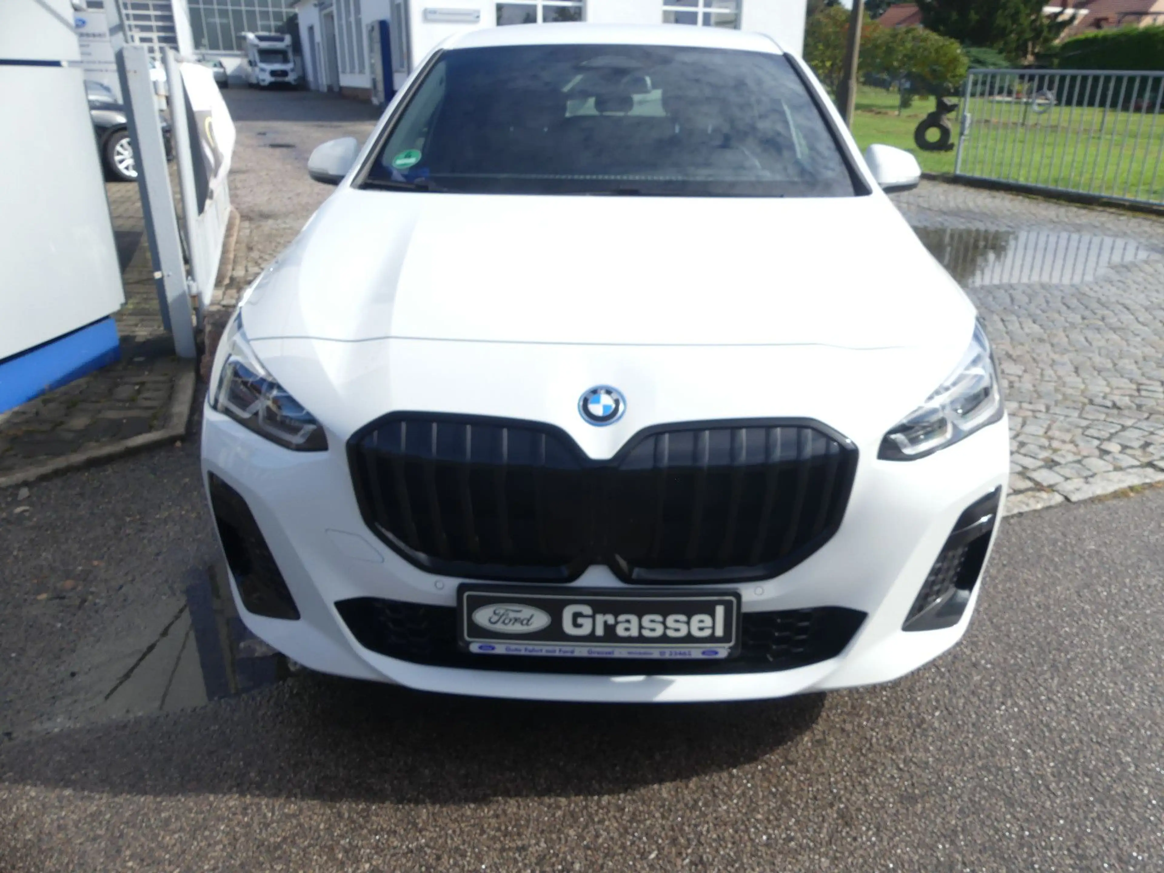 BMW 225 2 Active Tourer 225 e xDrive M Sport — photo 3