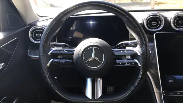 Mercedes-Benz C-Class view 9