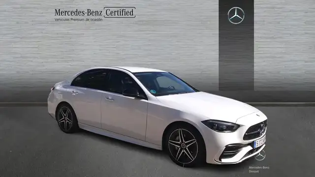 Mercedes-Benz C-Class view 3
