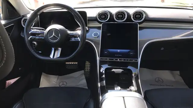 Mercedes-Benz C-Class view 8