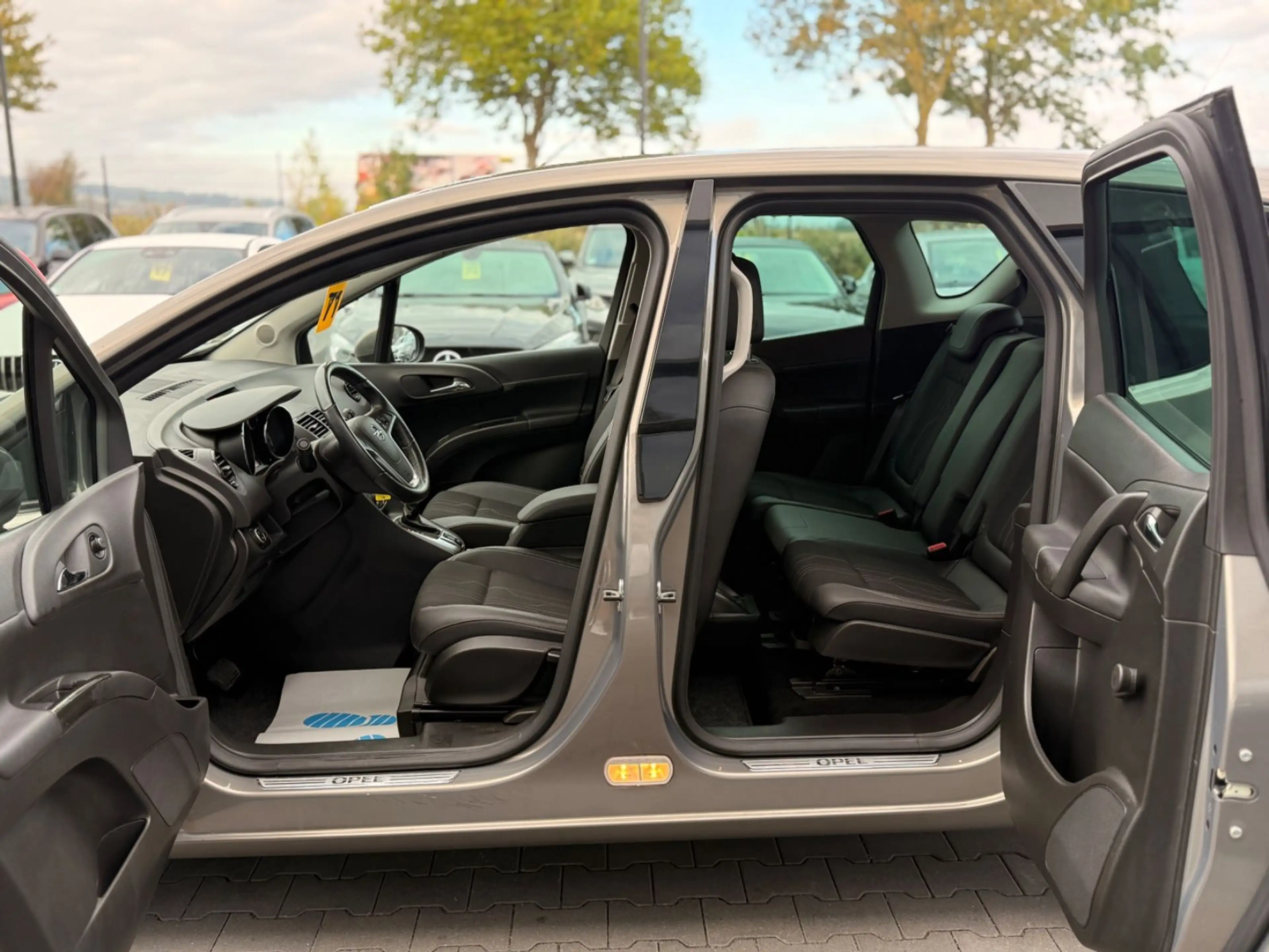 Opel Meriva B 150 Jahre Opel 1.4 T Aut Klimaaut SHZ — photo 12