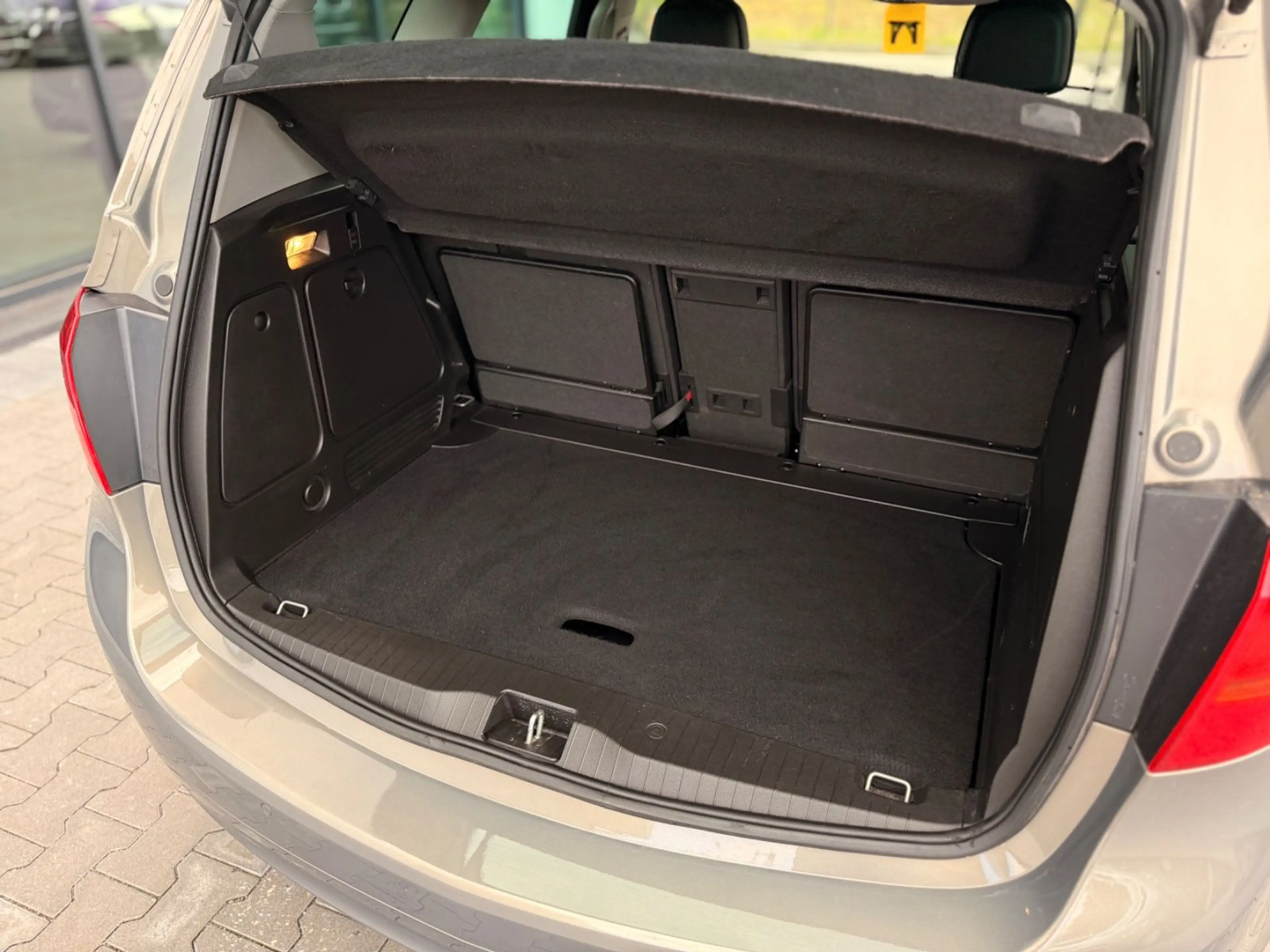 Opel Meriva B 150 Jahre Opel 1.4 T Aut Klimaaut SHZ — photo 15