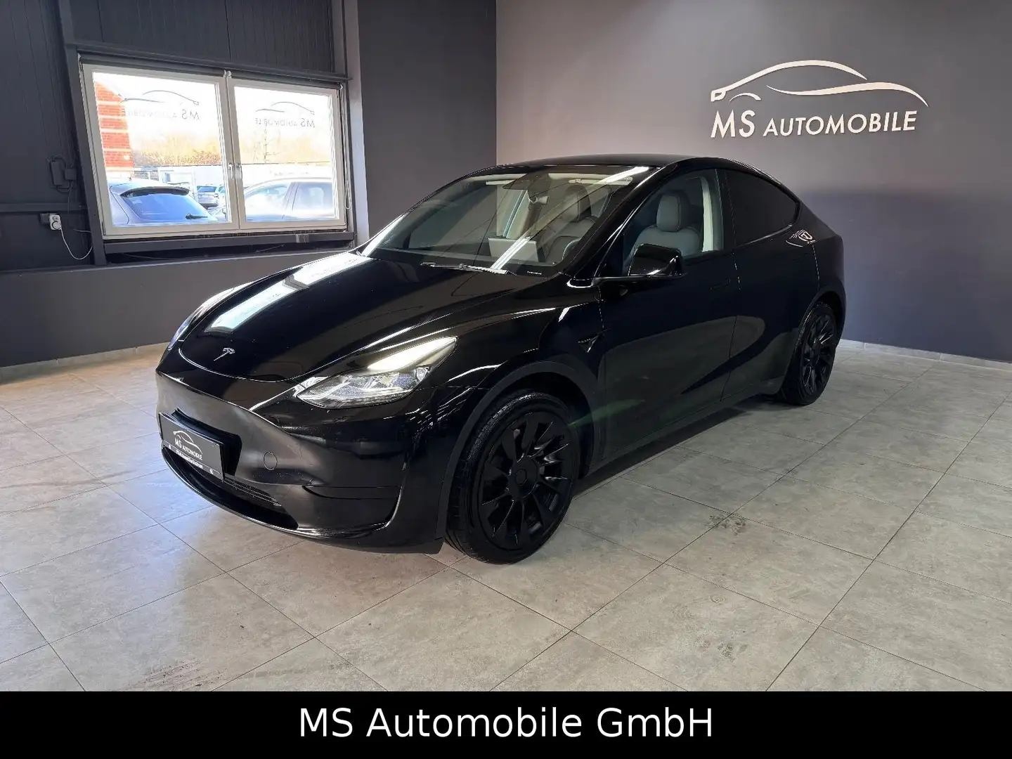 Tesla Model Y Basis RWD Garantie, 1.Hand Schwarz - 2