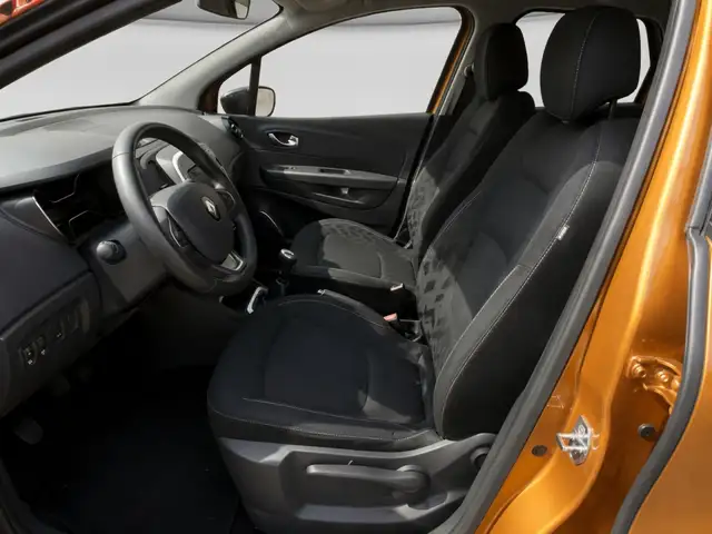 Renault Captur view 3