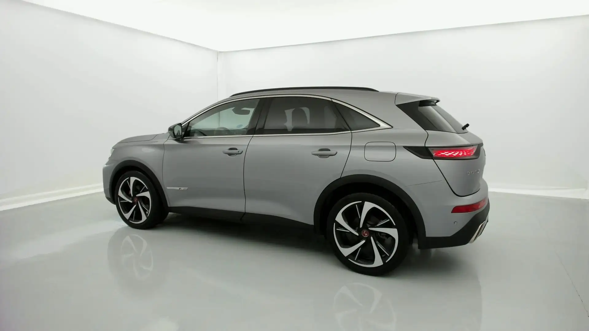 DS Automobiles DS 7 Crossback 1.6 PT. Performance Line + Aut. 225 Argent - 2