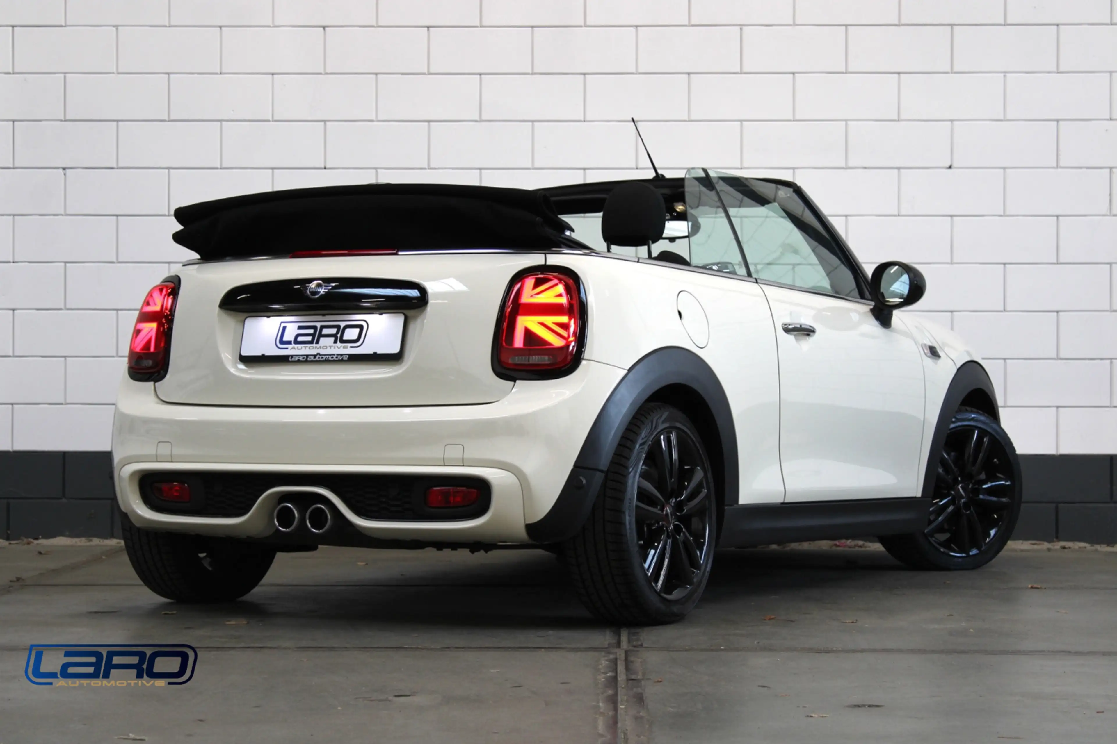 MINI Cooper Cabrio 1.5 136 pk Aut. | JCW H&K LED CarPlay Cruise Clima — photo 2