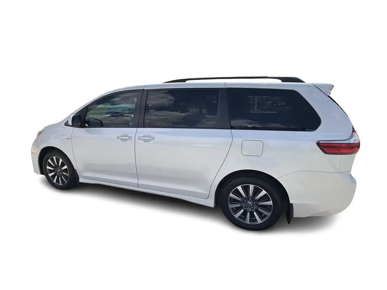 Toyota Sienna снимка Toyota Sienna