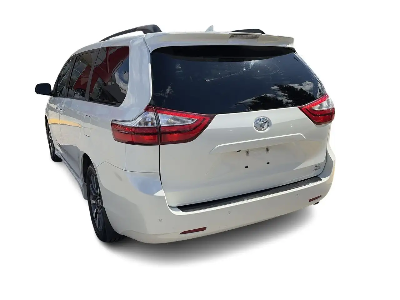 Toyota Sienna снимка Toyota Sienna