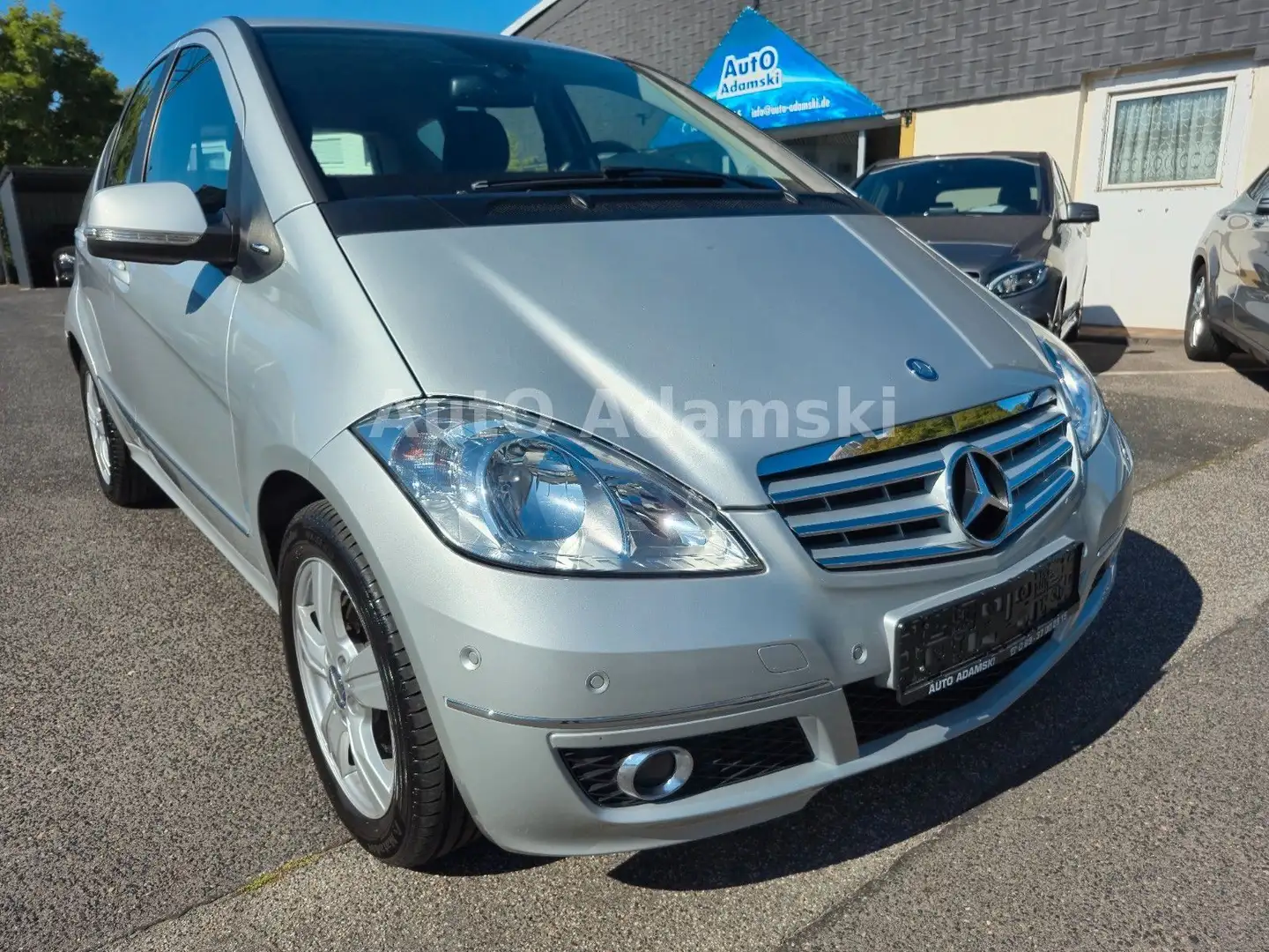 Mercedes-Benz A 180 Autotronic Avantgarde Parkassistent 62tkm Silber - 2
