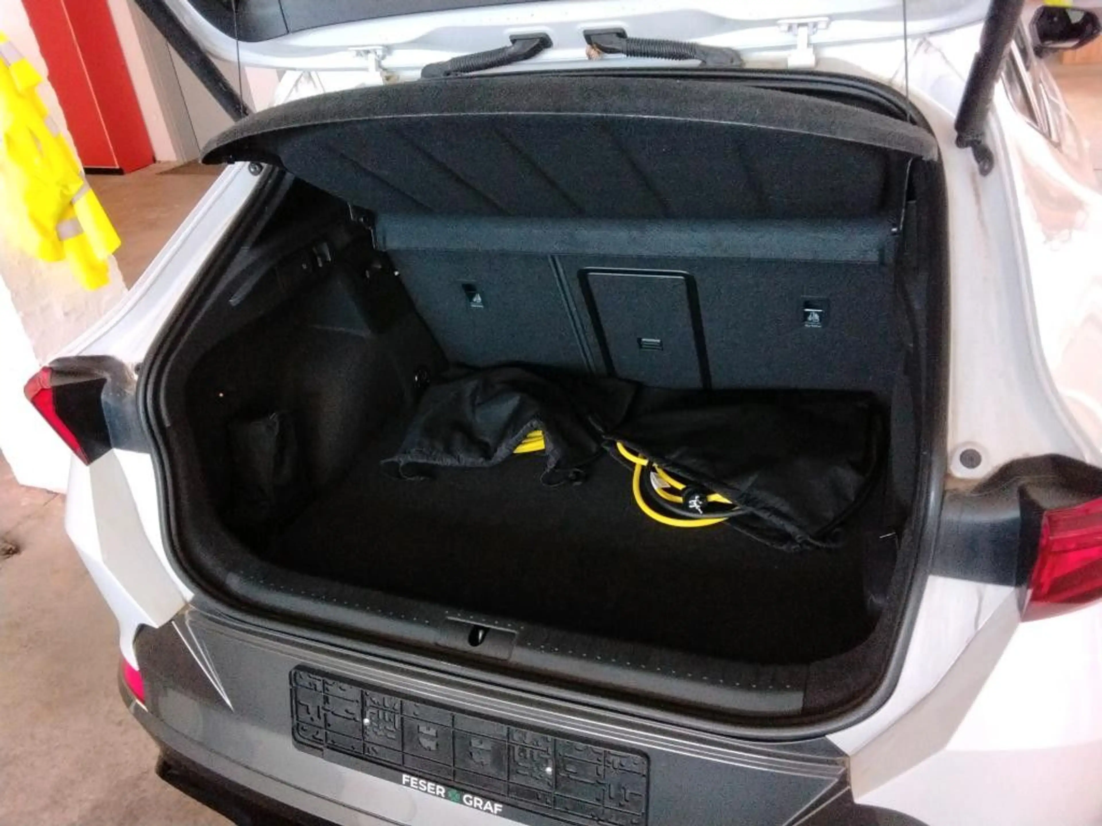 CUPRA Formentor VZ 1.4e/TSI Navi AHK SHZ LED PDC Alu — photo 7