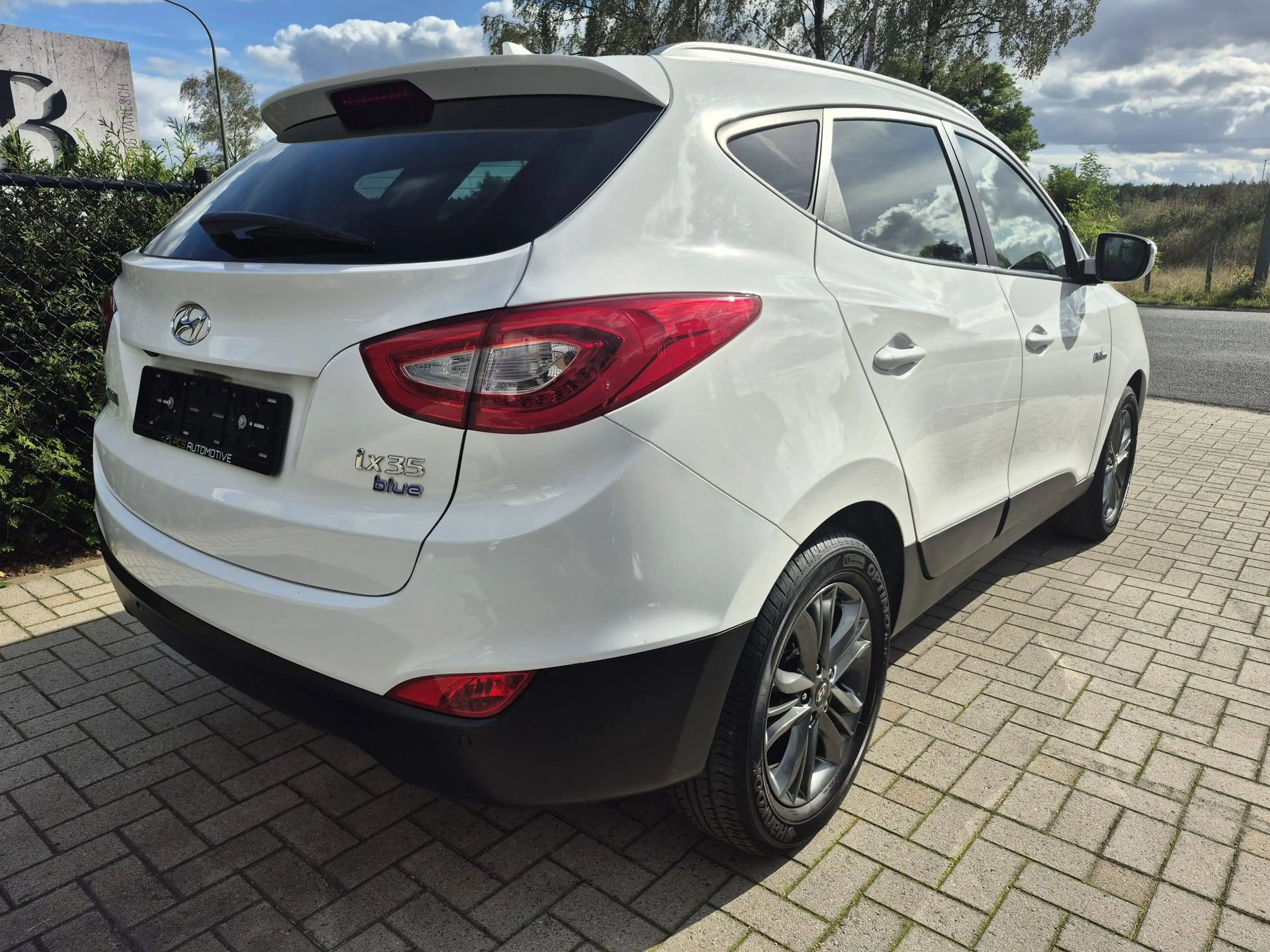 Hyundai iX35 1.6i 2WD / Benzine / 30.000km / 12mnd Waarborg — photo 4