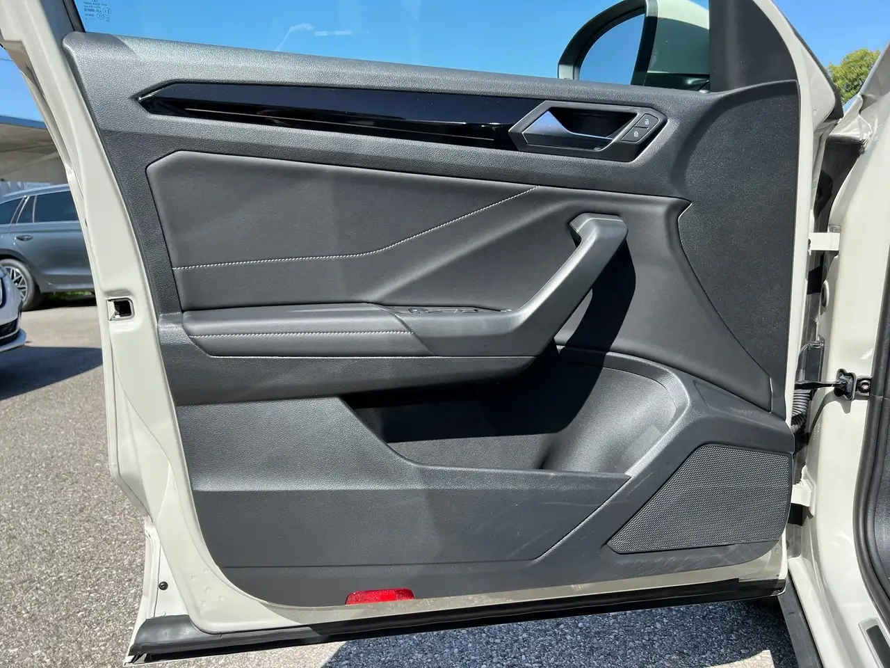 Volkswagen T-Roc 1,0 TSI R-Line, миниатюра 29