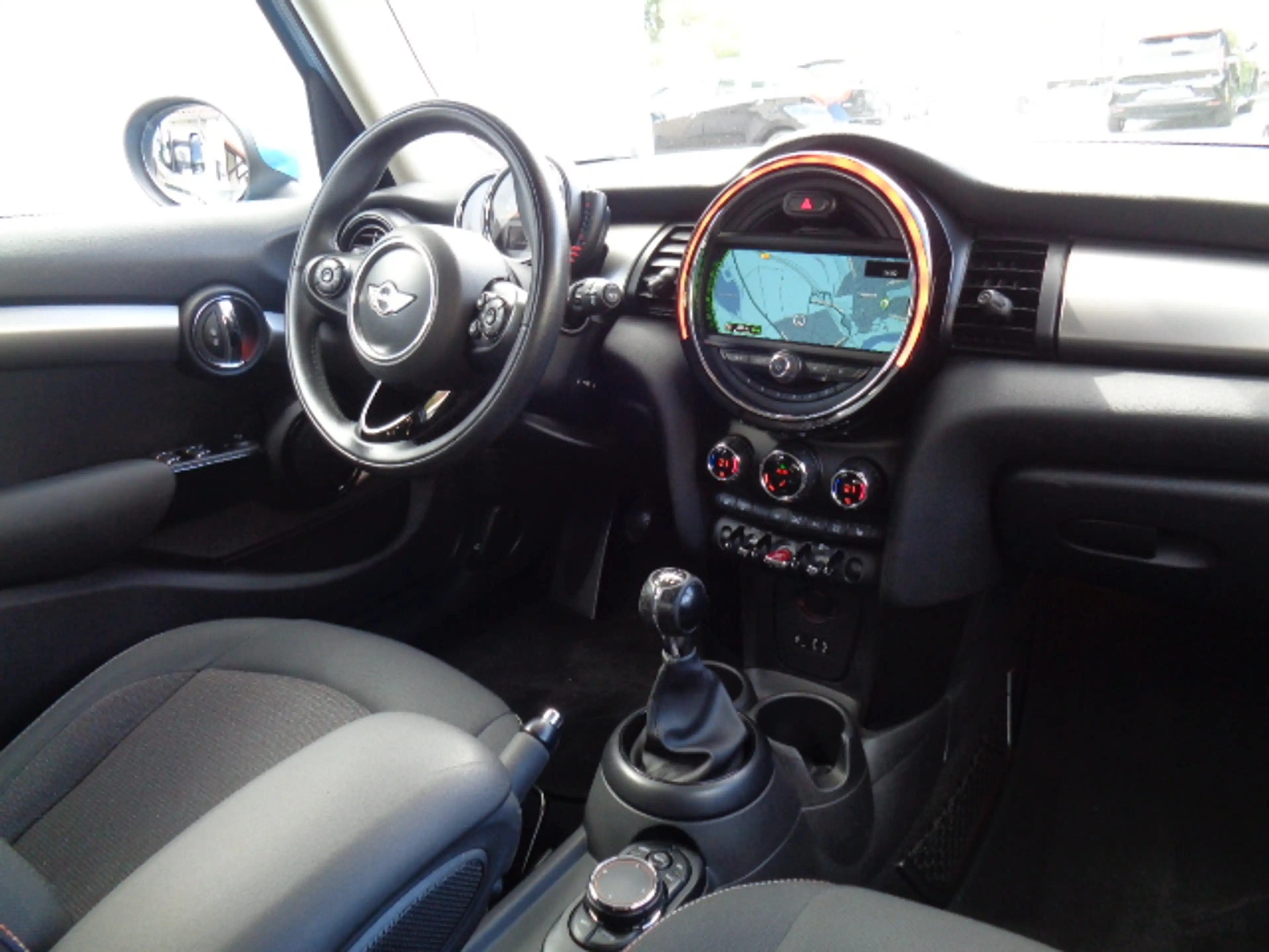 MINI One MINI 5-TÜRER — photo 11