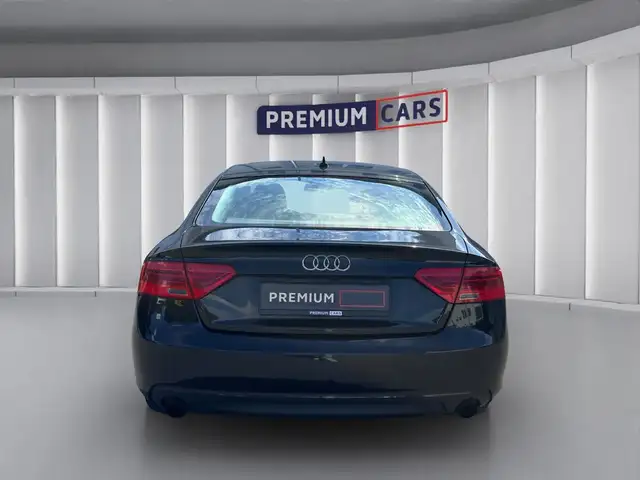 Audi A5 view 4
