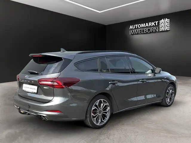 Ford Focus view 8