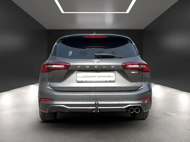 Ford Focus view 10