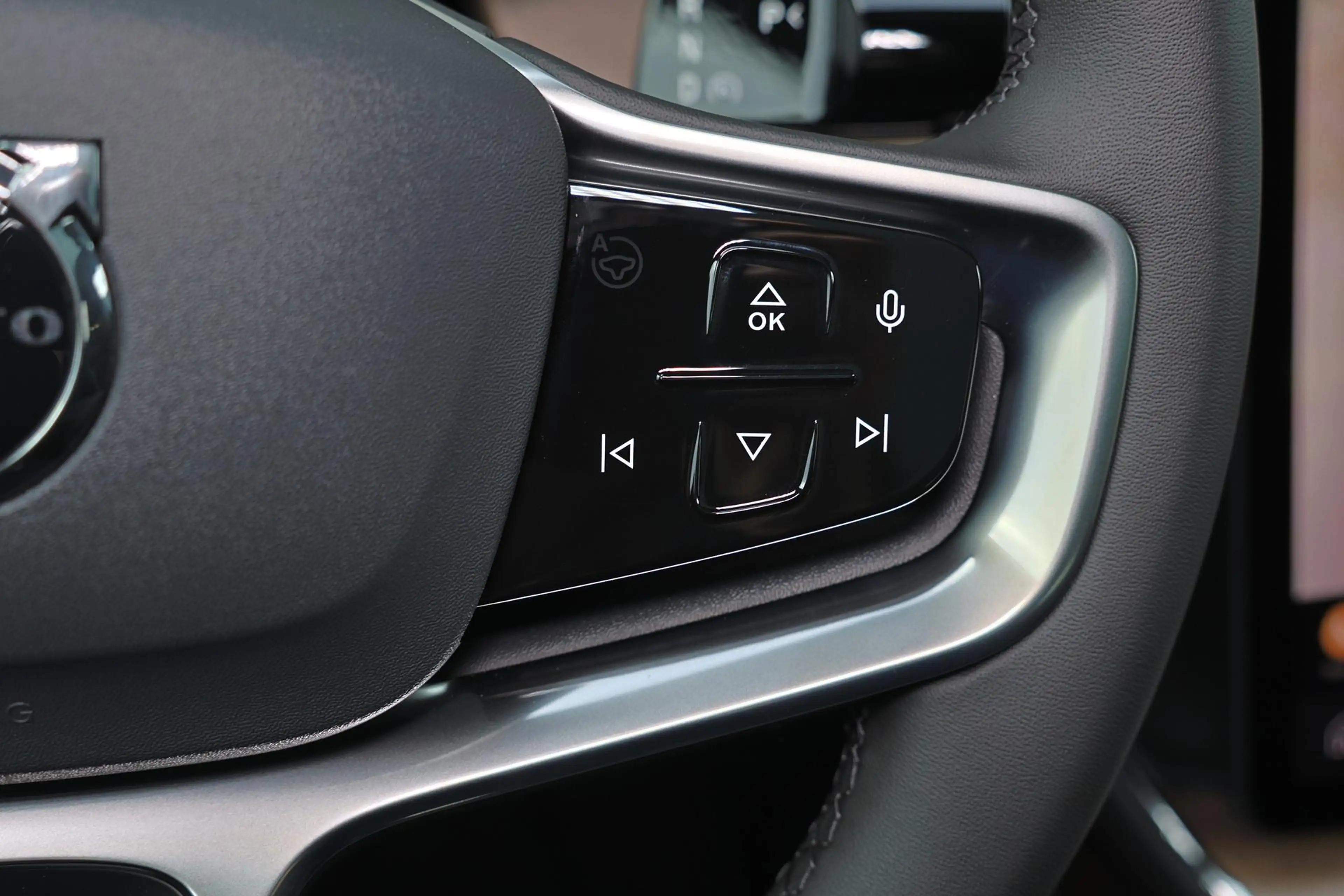 Volvo ES90 Single Motor Ext. R. Ultra Launch Edition 92 kWh - — photo 13
