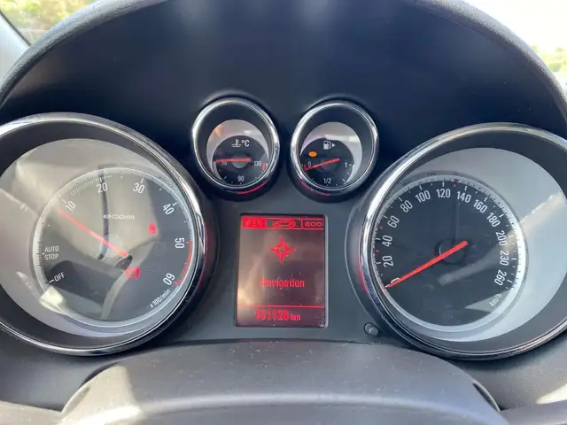 Opel Astra view 9