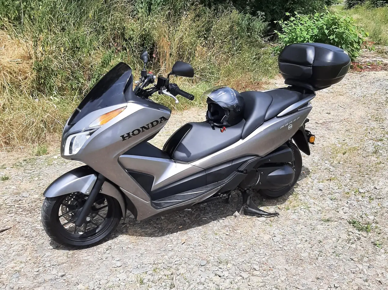 Honda Forza 300