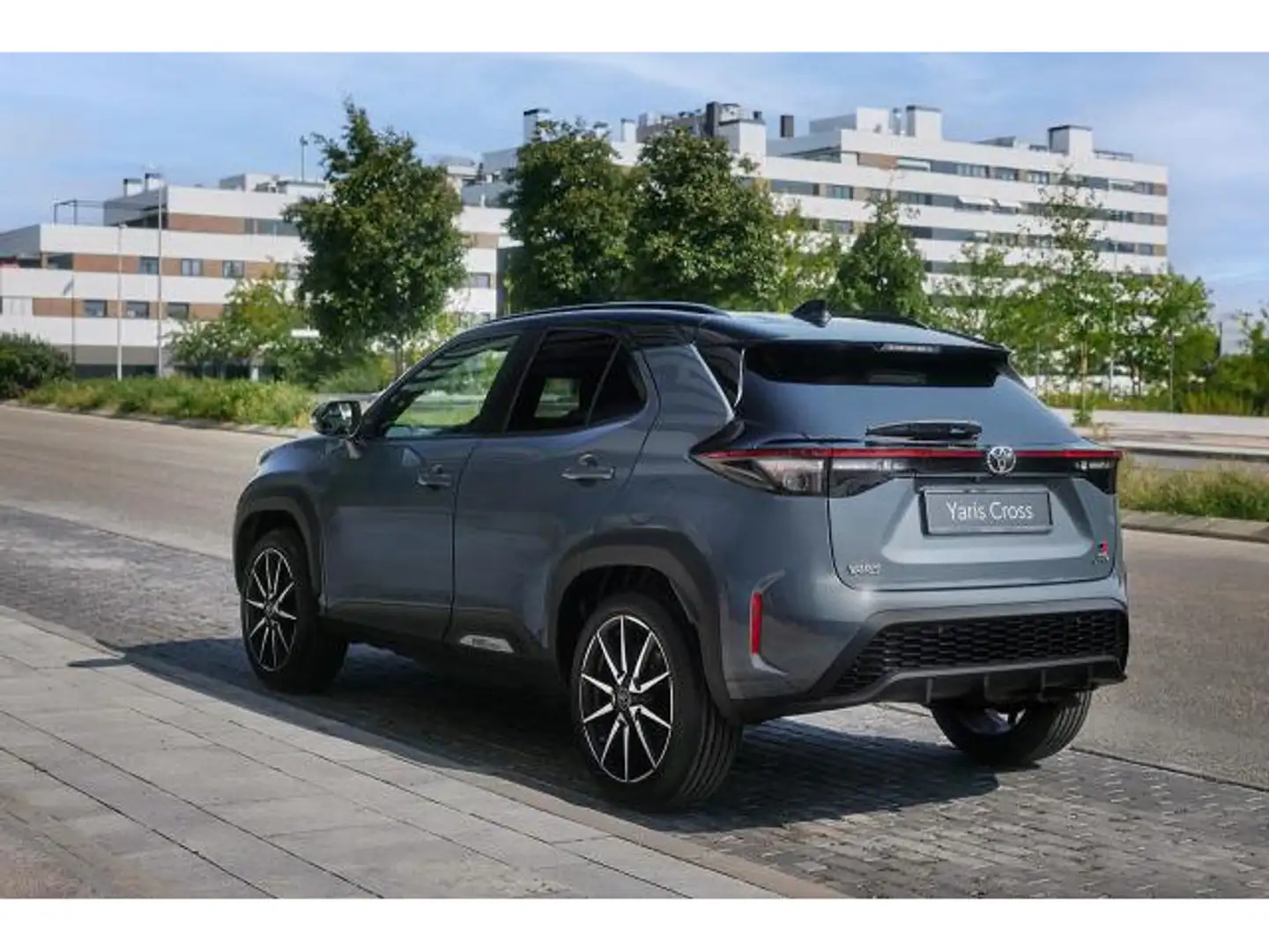 Toyota Yaris Cross Team Player Design Business 1.5 130h 2WD CVT Gris - 2