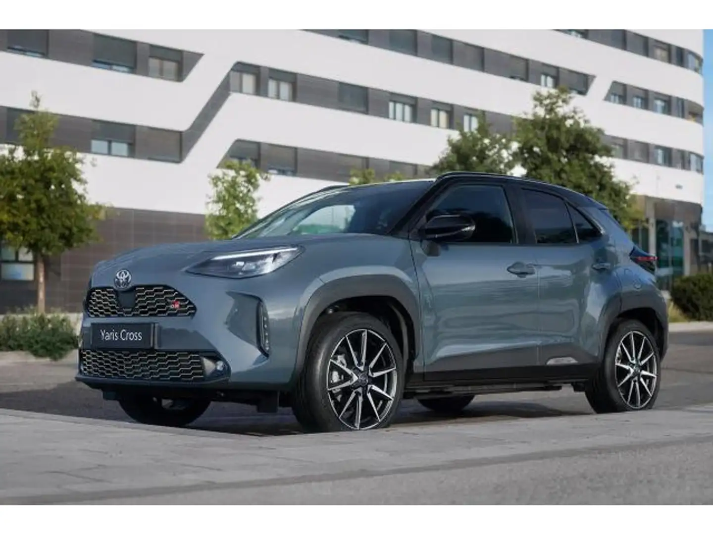 Toyota Yaris Cross Team Player Design Business 1.5 130h 2WD CVT Gris - 1