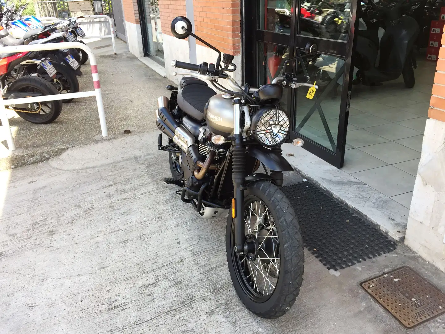Triumph Street Scrambler 900 2021 - PERMUTE - FINANZIAMENTI Grigio - 2
