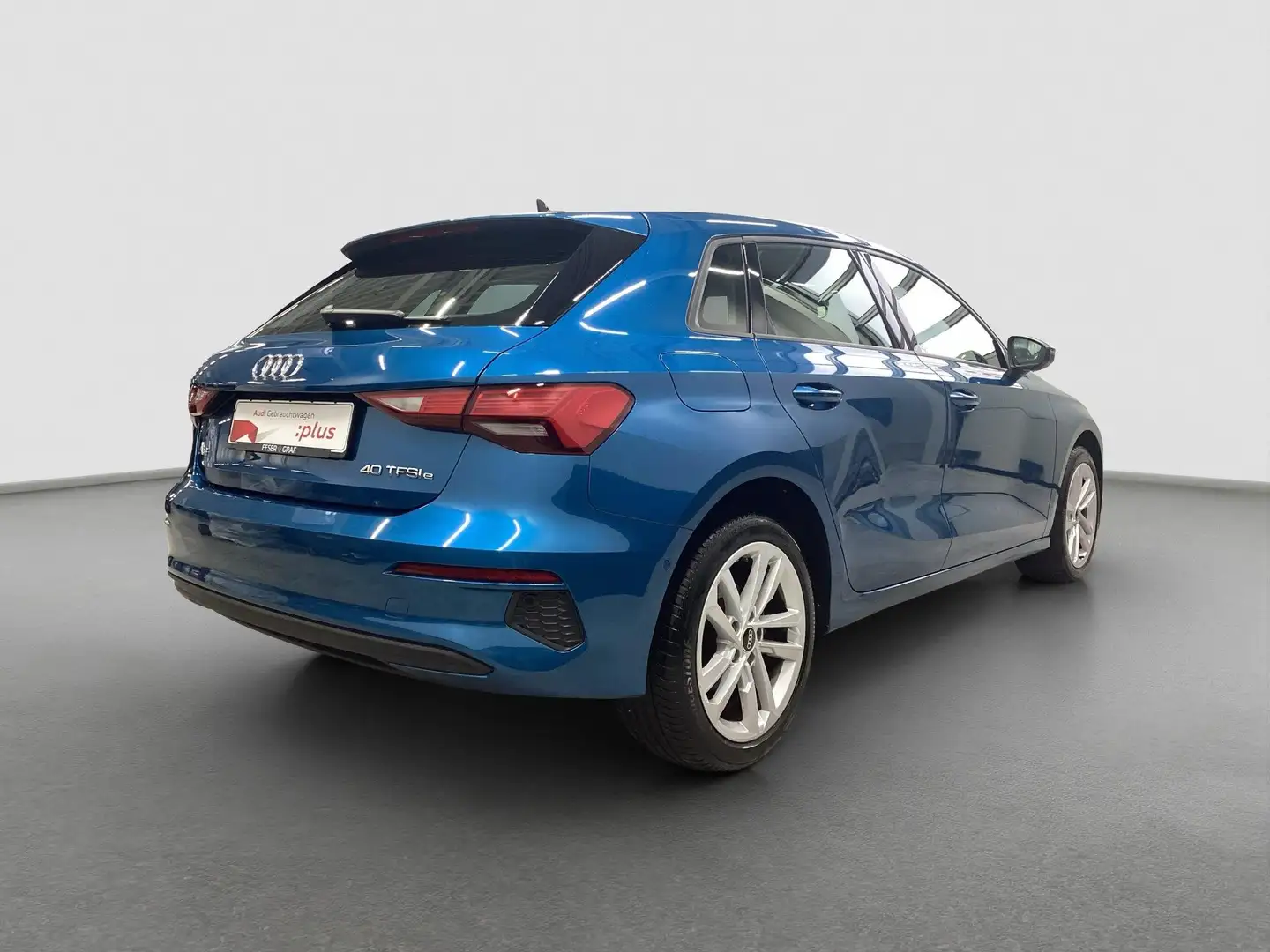 Audi A3 40 TFSI e Navi APP PDC SHZ Blau - 2