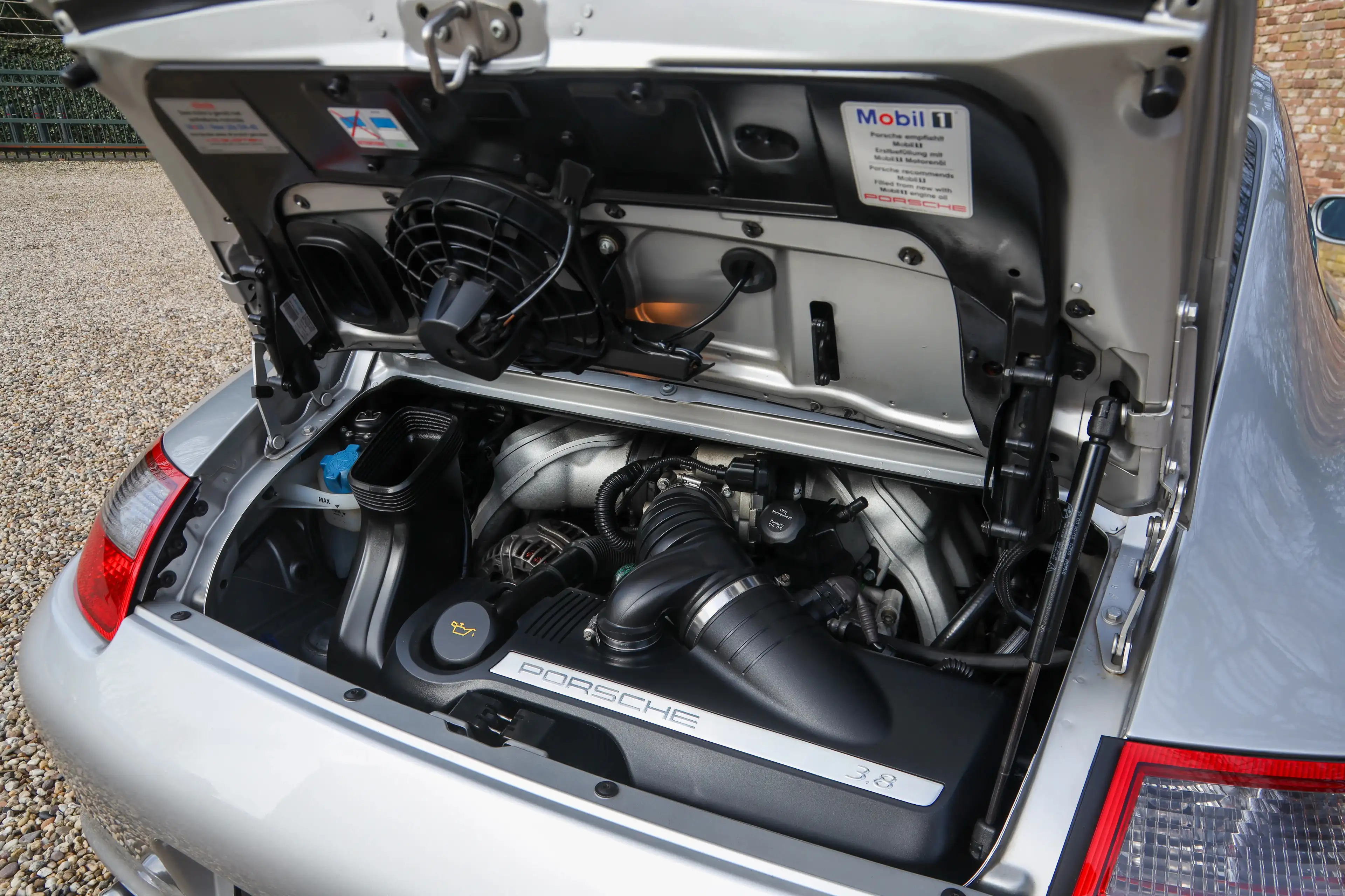 Porsche 997 997 Carrera S 3.8 Coupé "Six-speed manual gearbox" — photo 15