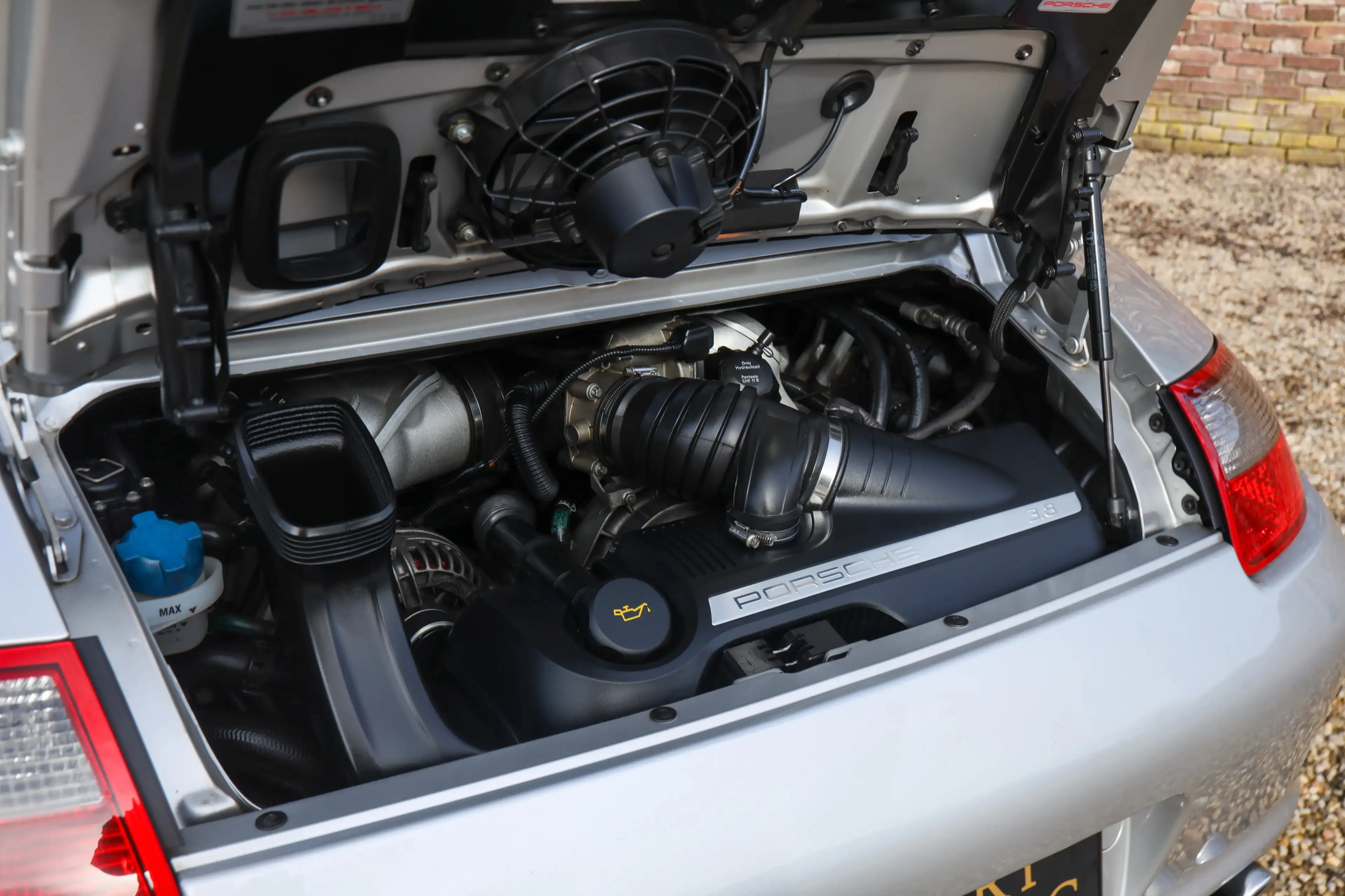 Porsche 997 997 Carrera S 3.8 Coupé "Six-speed manual gearbox" — photo 4