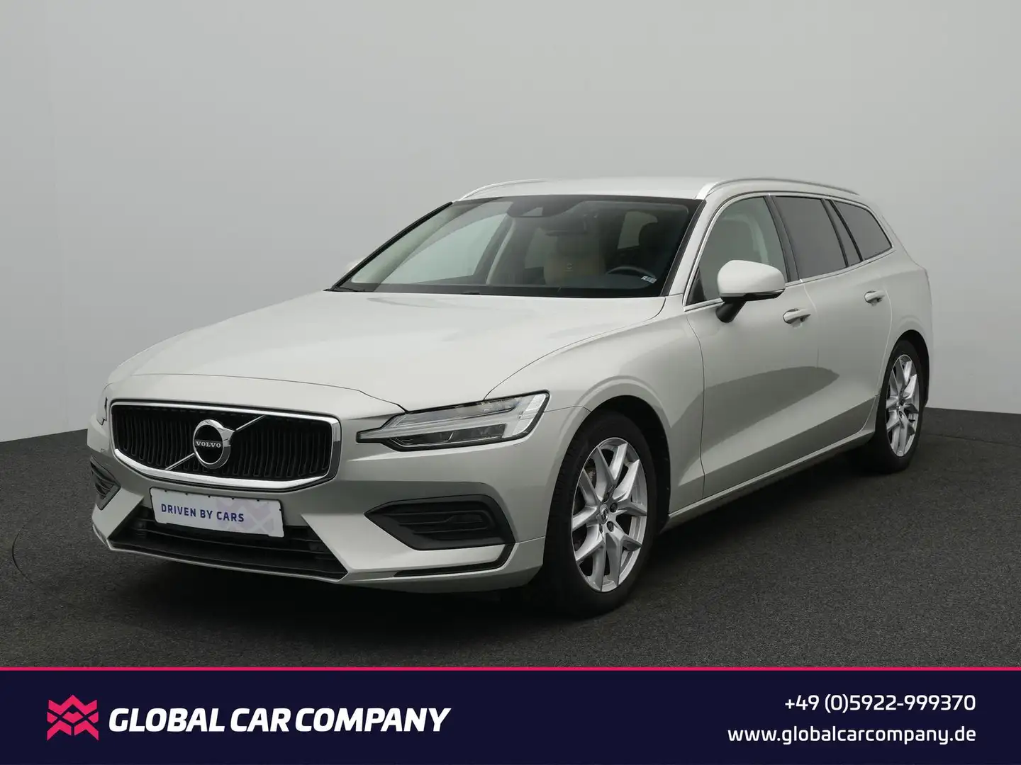 Volvo V60 Momentum D3,ACC,SPURH,NAVI,APP,AHK,SPURH,SHZ Grigio - 1