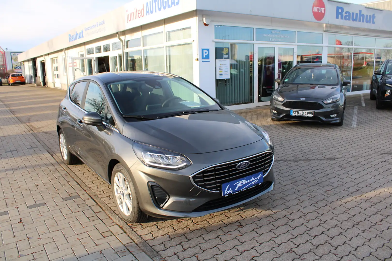 Ford Fiesta 1.0 EcoBoost Titanium (EURO 6d) Grau - 2