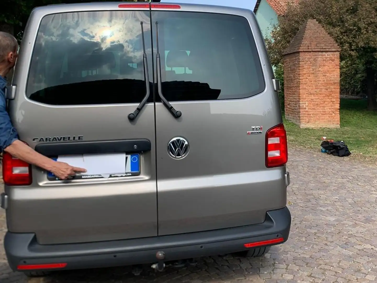 Volkswagen T6 Caravelle 2.0 TDI DSG 4 motion Grigio - 2