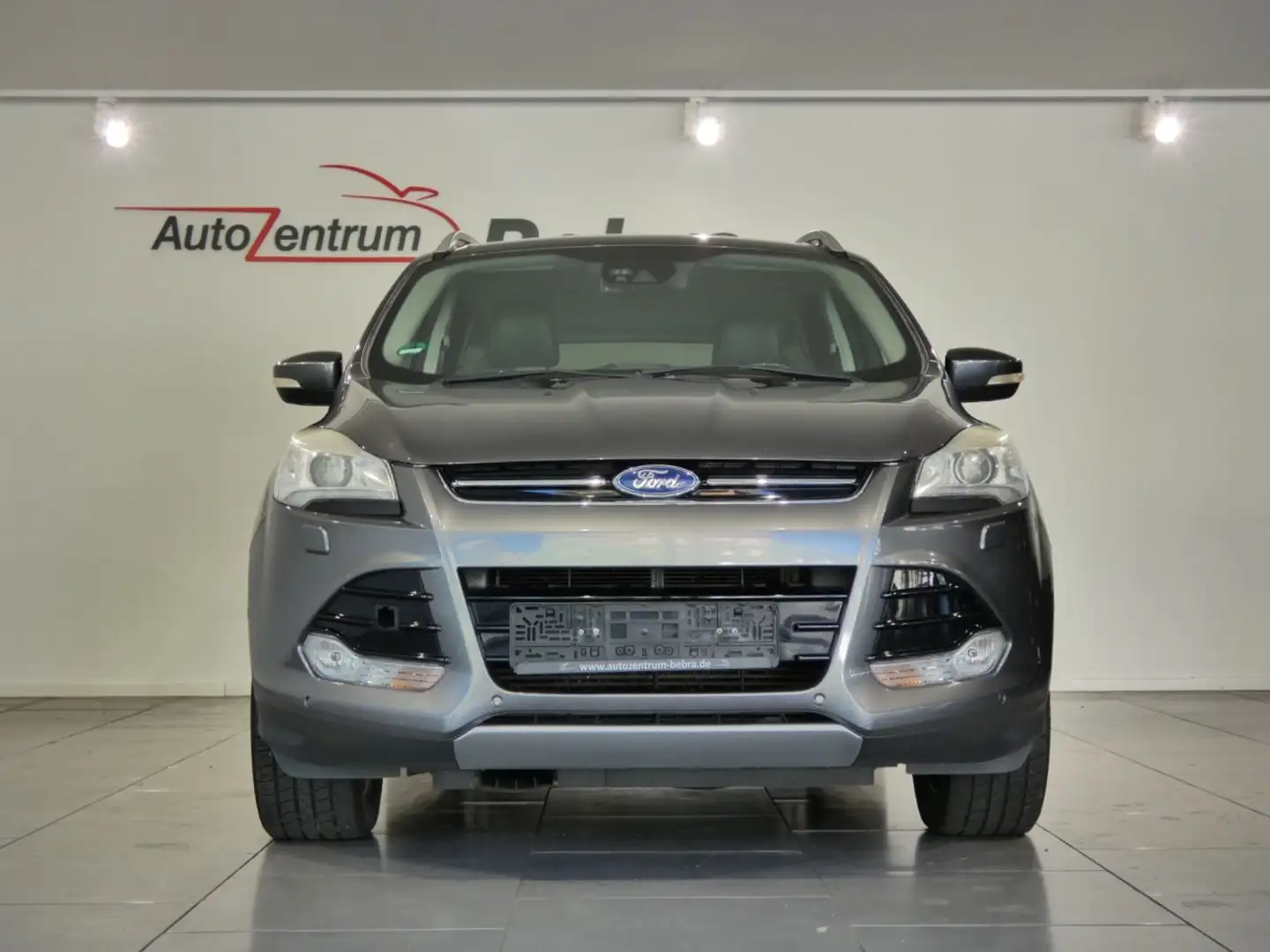 Ford Kuga 2.0 TDCi Titanium Xenon/Navi/AHK/Leder/SHZ Grau - 2