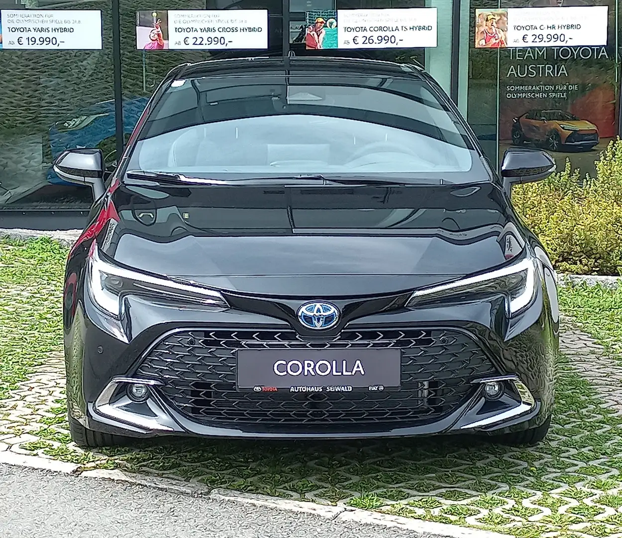Toyota Corolla 1,8 Hybrid Active Drive + Safetypaket Noir - 2